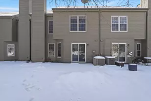 1676 Rose Hill Cir, Saint Paul, MN 55108 - Photo 36