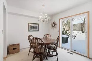 1676 Rose Hill Cir, Saint Paul, MN 55108 - Photo 10