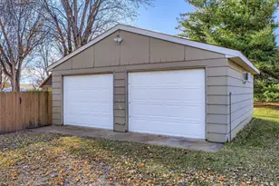 723 5th Ave W, Shakopee, MN 55379 - Photo 28