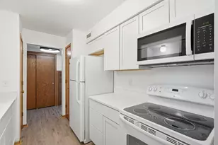 2200 Midland Grove Rd, Roseville, MN 55113 - Photo 12