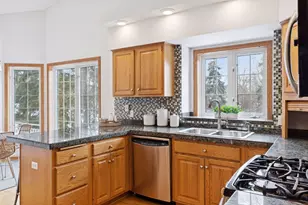 8592 Franlo Rd, Eden Prairie, MN 55344 - Photo 12