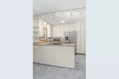 2243 Edgebrook Avenue, Saint Paul, MN 55119 - Photo 26