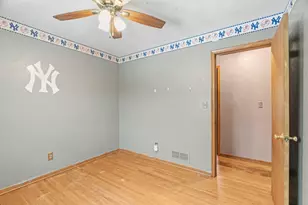 2243 Edgebrook Ave, Saint Paul, MN 55119 - Photo 22