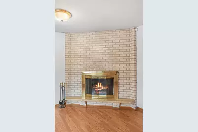 2243 Edgebrook Avenue, Saint Paul, MN 55119 - Photo 30