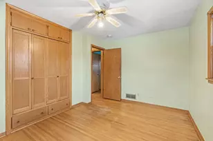 2243 Edgebrook Ave, Saint Paul, MN 55119 - Photo 34