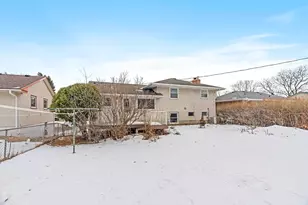 2243 Edgebrook Ave, Saint Paul, MN 55119 - Photo 4