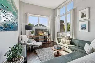 215 7th St NE, Minneapolis, MN 55413 - Photo 2