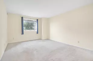 66 9th St E, Saint Paul, MN 55101 - Photo 14