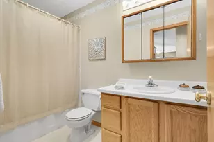 6750 40th St N, Oakdale, MN 55128 - Photo 22