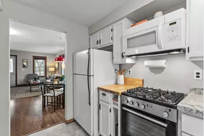 895 Clarence Street, Saint Paul, MN 55106 - Photo 12