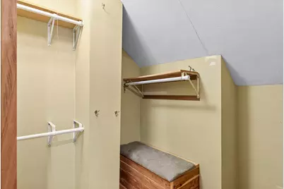 895 Clarence Street, Saint Paul, MN 55106 - Photo 22