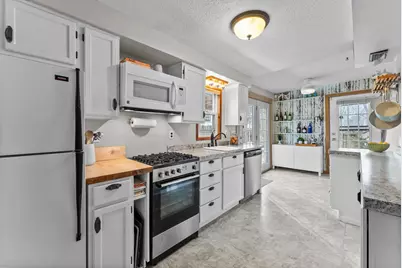 895 Clarence Street, Saint Paul, MN 55106 - Photo 10