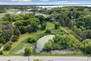 940 Brown Rd S, Wayzata, MN 55391 - Photo 2