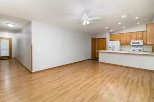 218 6th St NE, Montgomery, MN 56069 - Photo 4