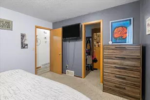 729 5th St S, Wahpeton,  58075 - Photo 32