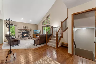 12870 Essex Way, Apple Valley, MN 55124 - Photo 8