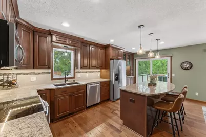 12870 Essex Way, Apple Valley, MN 55124 - Photo 22