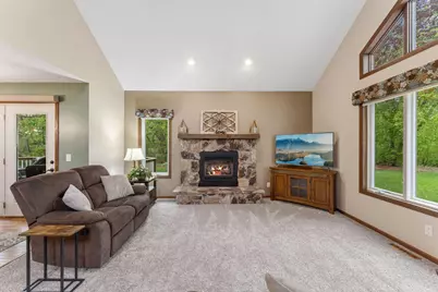 12870 Essex Way, Apple Valley, MN 55124 - Photo 10