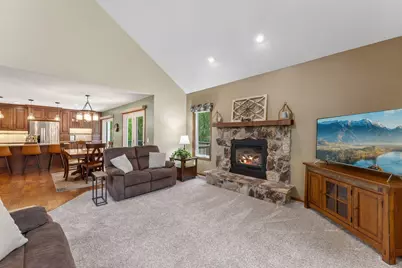 12870 Essex Way, Apple Valley, MN 55124 - Photo 12