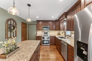 12870 Essex Way, Apple Valley, MN 55124 - Photo 18
