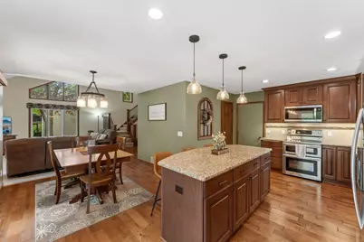 12870 Essex Way, Apple Valley, MN 55124 - Photo 16