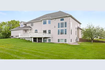 1407 15th Street N, Wahpeton,  58075 - Photo 2