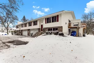 4226 Bridgewood Terrace, Vadnais Heights, MN 55127 - Photo 2