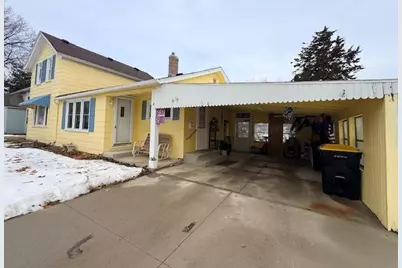 619 Main Street E, Caledonia, MN 55921 - Photo 12