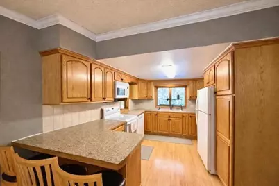 619 Main Street E, Caledonia, MN 55921 - Photo 2