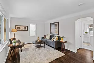 2138 3rd St E, Saint Paul, MN 55119 - Photo 2