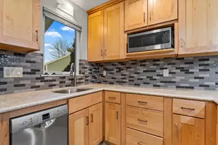 1934 Greenview Pl SW, Rochester, MN 55902 - Photo 10