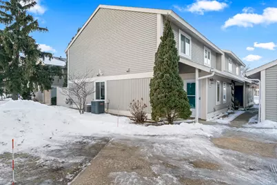 1934 Greenview Place SW, Rochester, MN 55902 - Photo 2