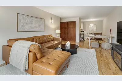 2700 W 44th Street #402, Minneapolis, MN 55410 - Photo 2