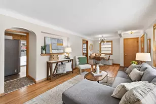 1711 St Mary's St, Falcon Heights, MN 55113 - Photo 10