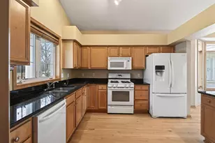 7933 Victoria Curve, Saint Louis Park, MN 55426 - Photo 18