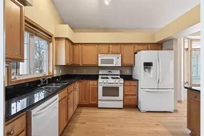 7933 Victoria Curve, Saint Louis Park, MN 55426 - Photo 18