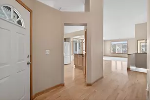 7933 Victoria Curve, Saint Louis Park, MN 55426 - Photo 6