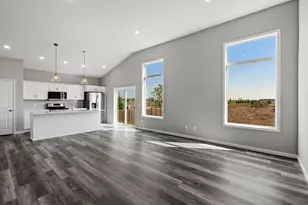 812 Fox River Rd, Somerset, WI 54025 - Photo 12