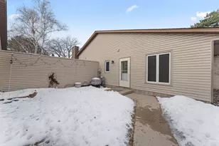 4677 Stavern Point, Eagan, MN 55122 - Photo 22