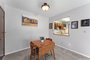 4677 Stavern Point, Eagan, MN 55122 - Photo 6