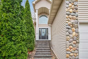 13316 Commonwealth Dr, Burnsville, MN 55337 - Photo 4