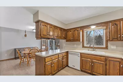 13207 Yukon Street NW, Coon Rapids, MN 55448 - Photo 8
