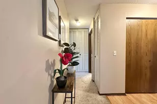 1640 Hwy 36 W, Roseville, MN 55113 - Photo 4