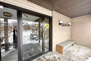 1640 Hwy 36 W, Roseville, MN 55113 - Photo 1