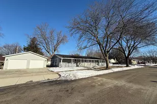 421 15th St NE, Rochester, MN 55906 - Photo 1