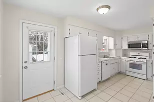 2186 4th St E, Saint Paul, MN 55119 - Photo 8