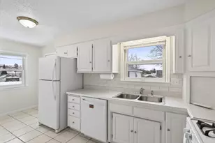 2186 4th St E, Saint Paul, MN 55119 - Photo 6