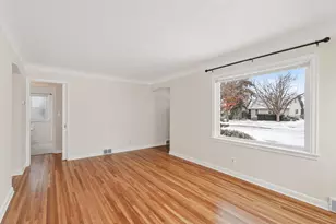 2186 4th St E, Saint Paul, MN 55119 - Photo 4