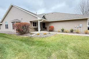 745 Echo Shores Ct, Mahtomedi, MN 55115 - Photo 2