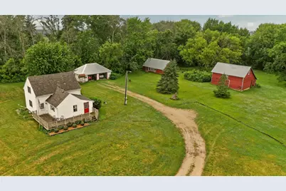 70170 325th Street, Pleasant Valley Twp, MN 55936 - Photo 2